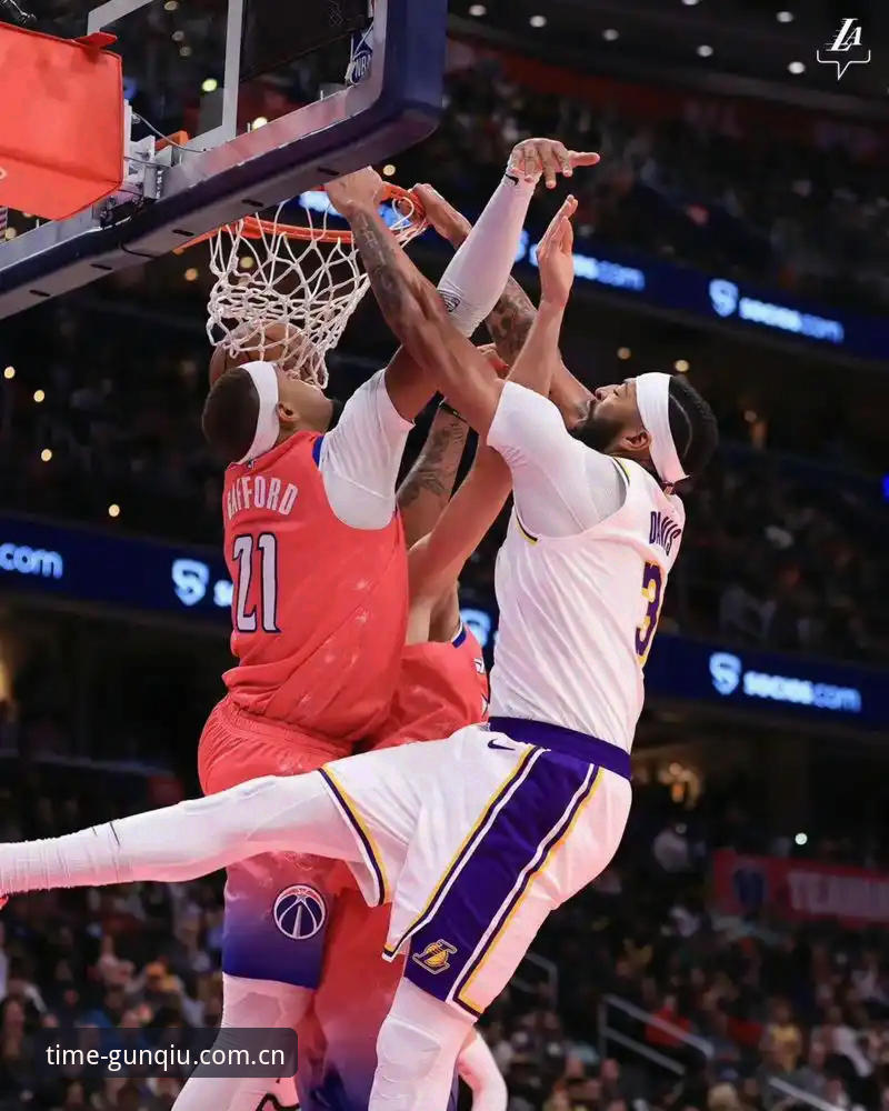 NBA巨头争夺战背后，3个关键决策左右浓眉哥去向